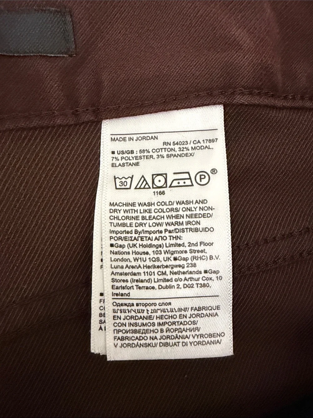 Banana Republic Men's Traveler Chinos - Maroon (42x34, Slim Fit)